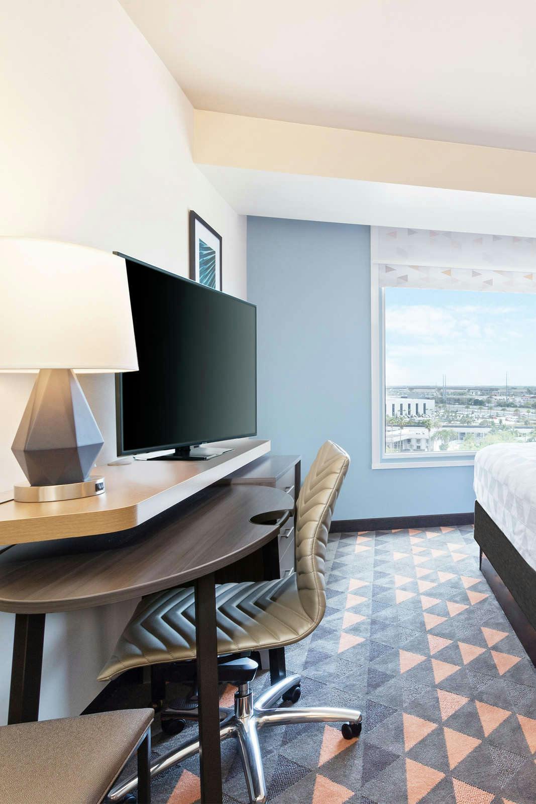 Hotel Holiday Inn & Suites Across from Universal Orlando photo 5