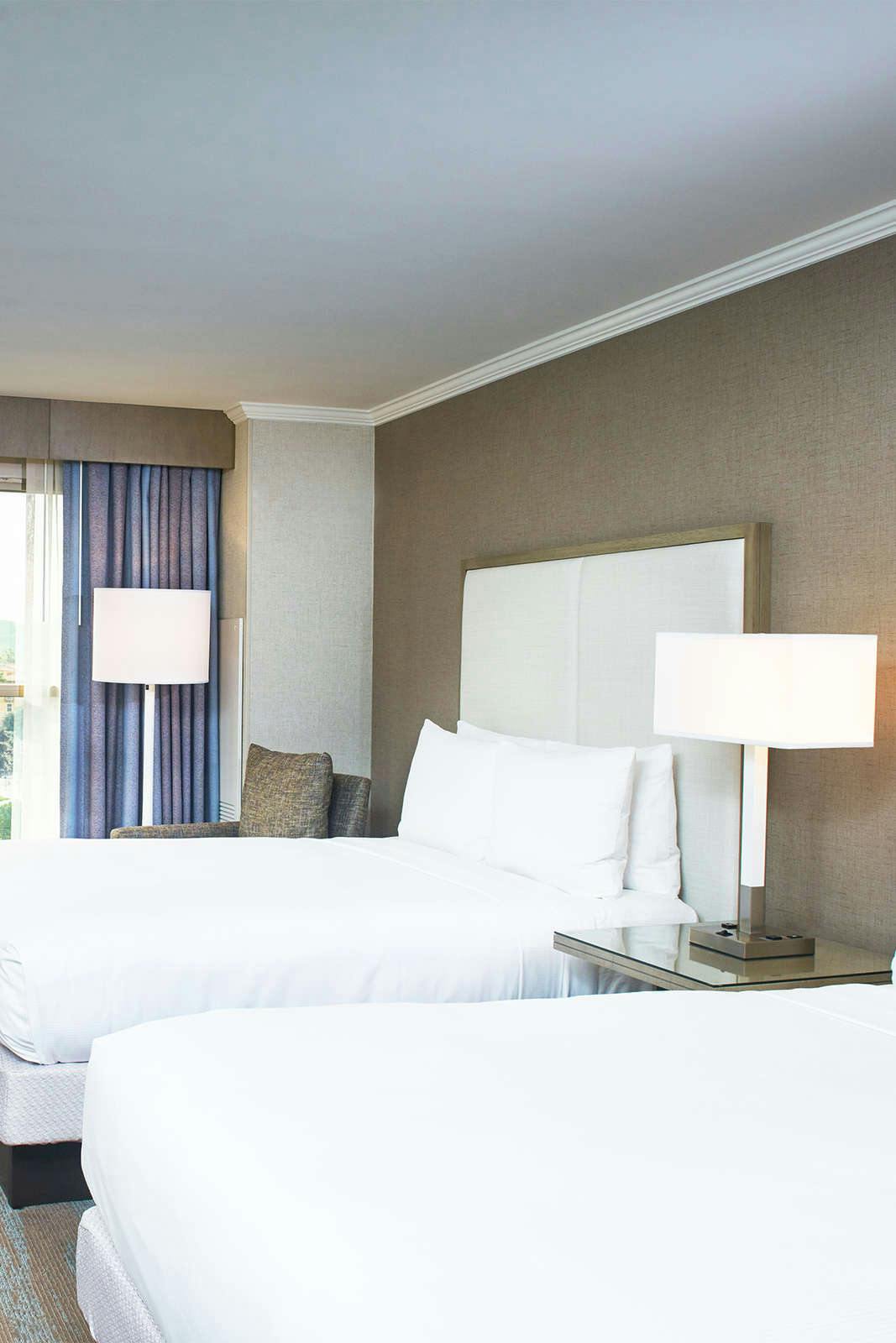 Hotel DoubleTree by Hilton Irvine - Spectrum photo 1