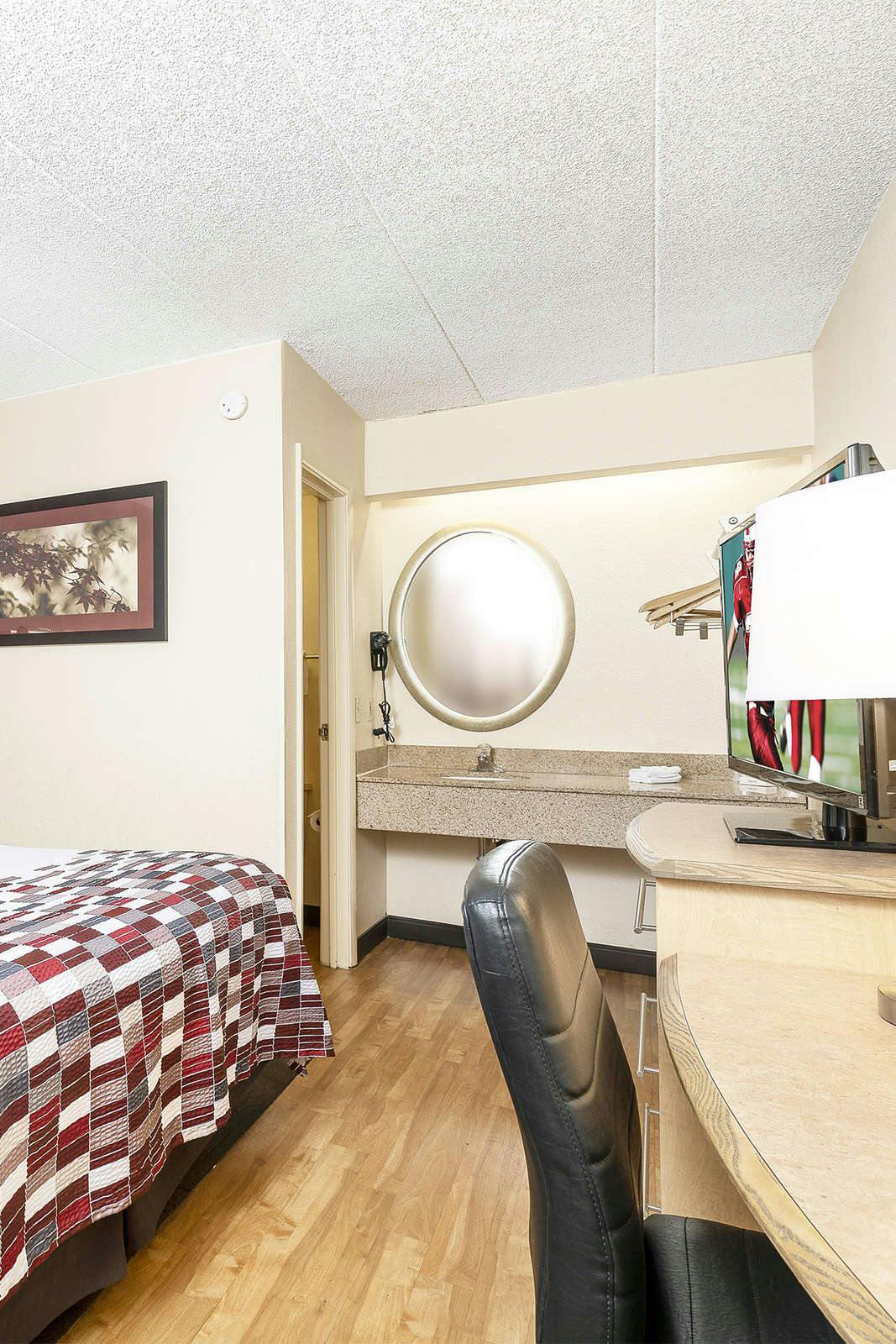 Hotel Red Roof Inn Columbus - Grove City photo 4