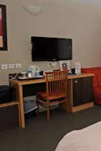 Hotel Kyriad Avignon Palais Des Papes photo 3
