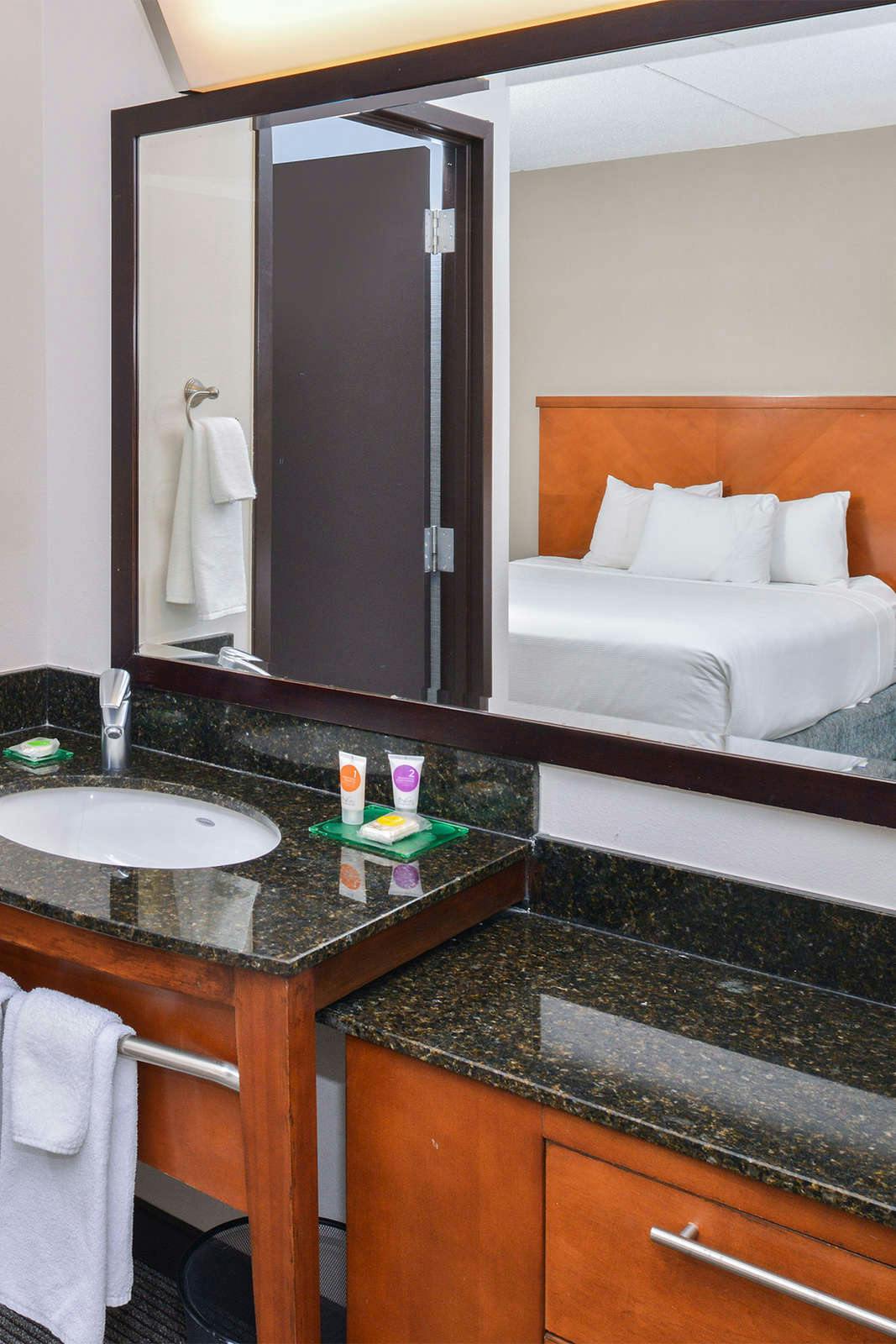 Hotel Hyatt Place Herndon Dulles Airport East photo 4