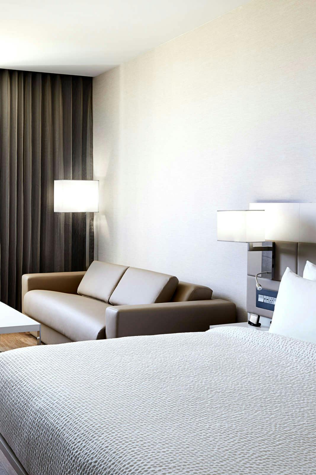 Hotel AC Hotel by Marriott Miami Aventura photo 2