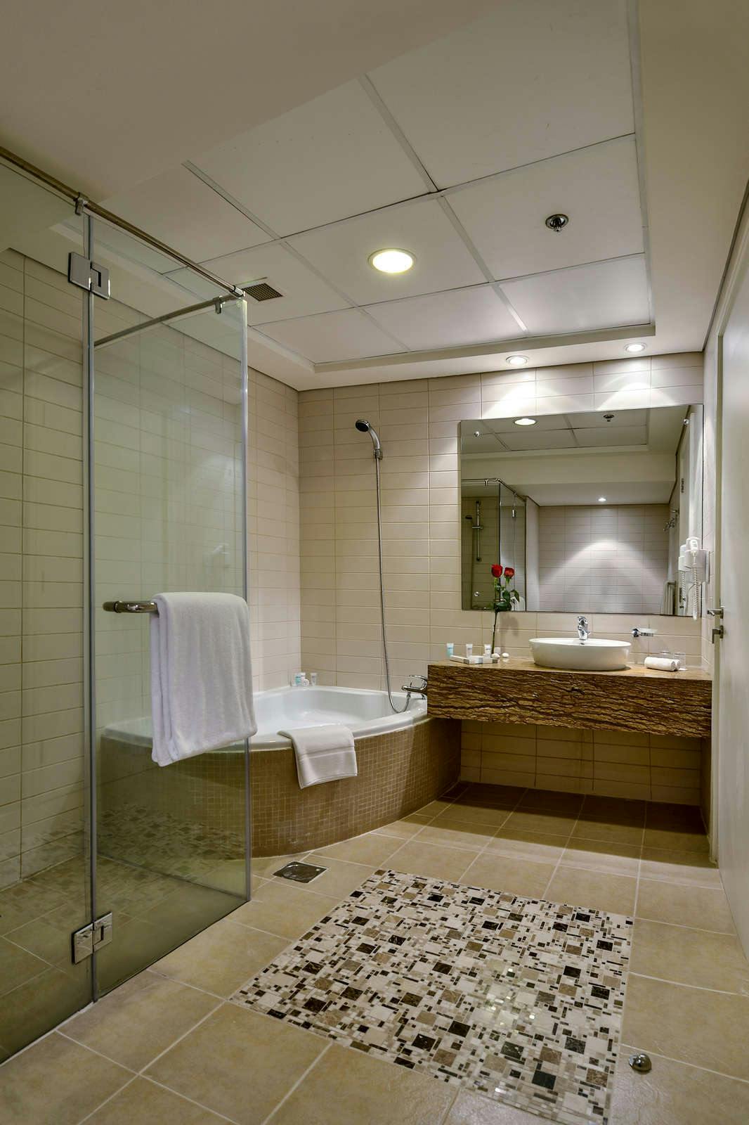 Hotel Oaks Liwa Heights photo 3