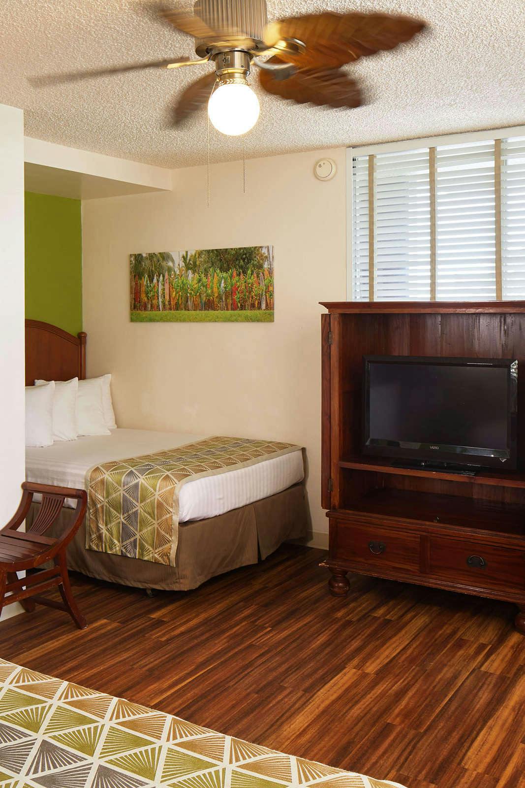 Hotel Pacific Marina Inn Airport photo 3