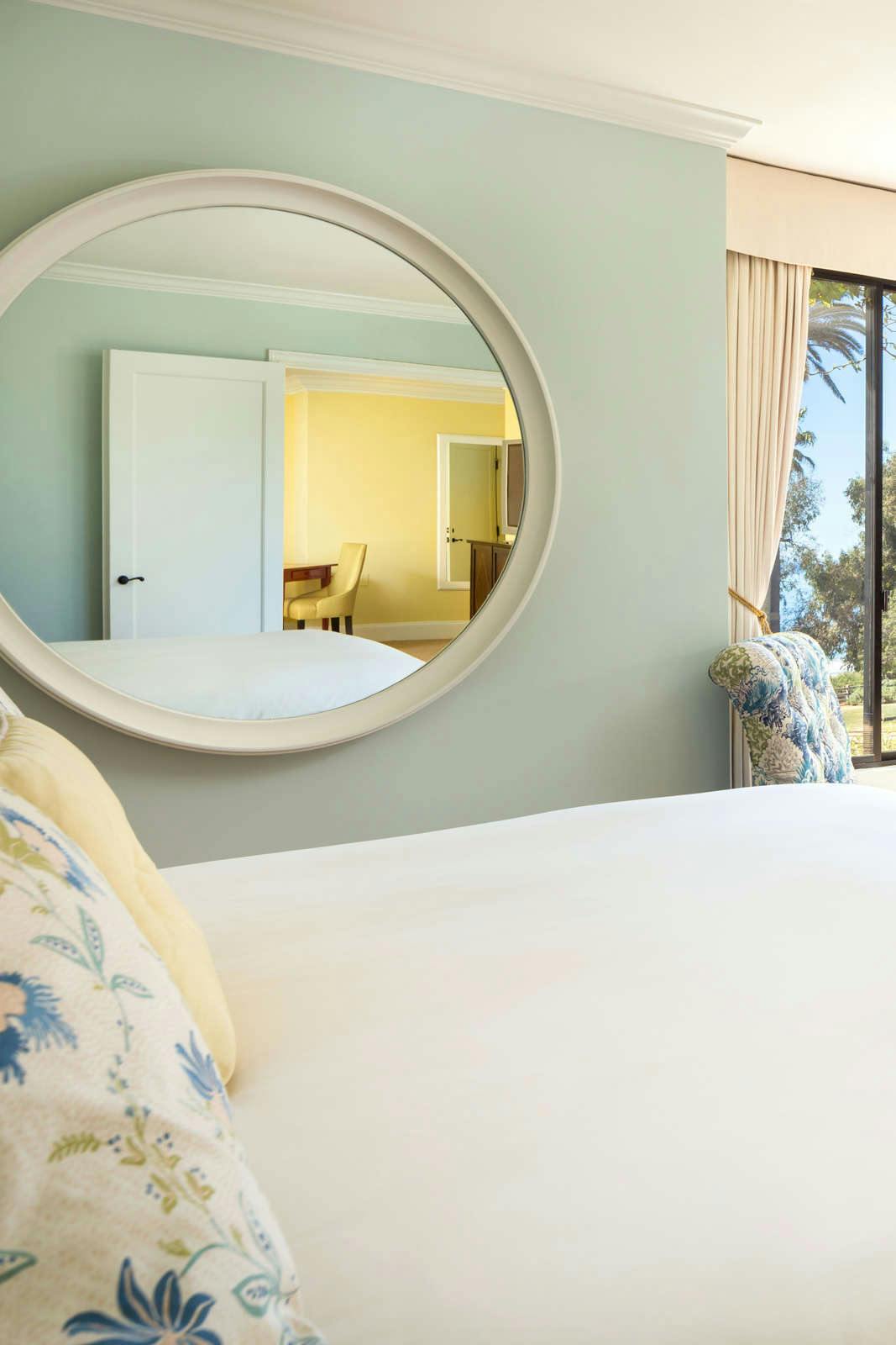 Hotel Oceana Beach Club Hotel - Ocean View Suite photo 4