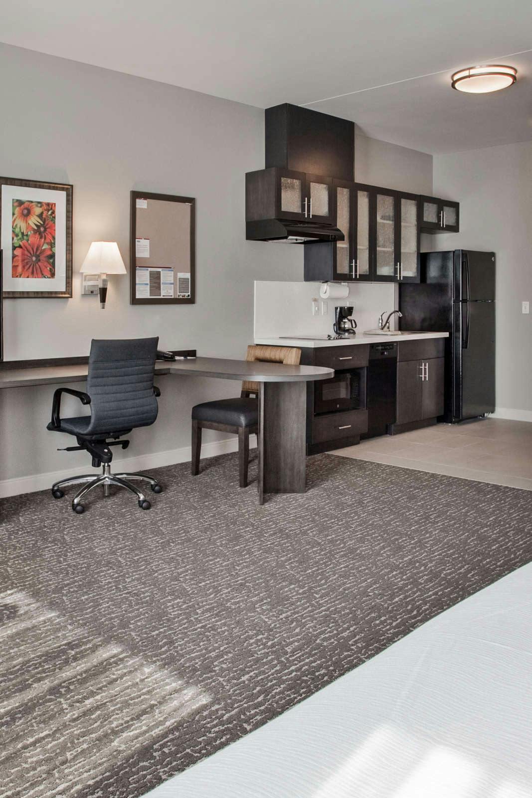 Hotel Candlewood Suites Kearney photo 4