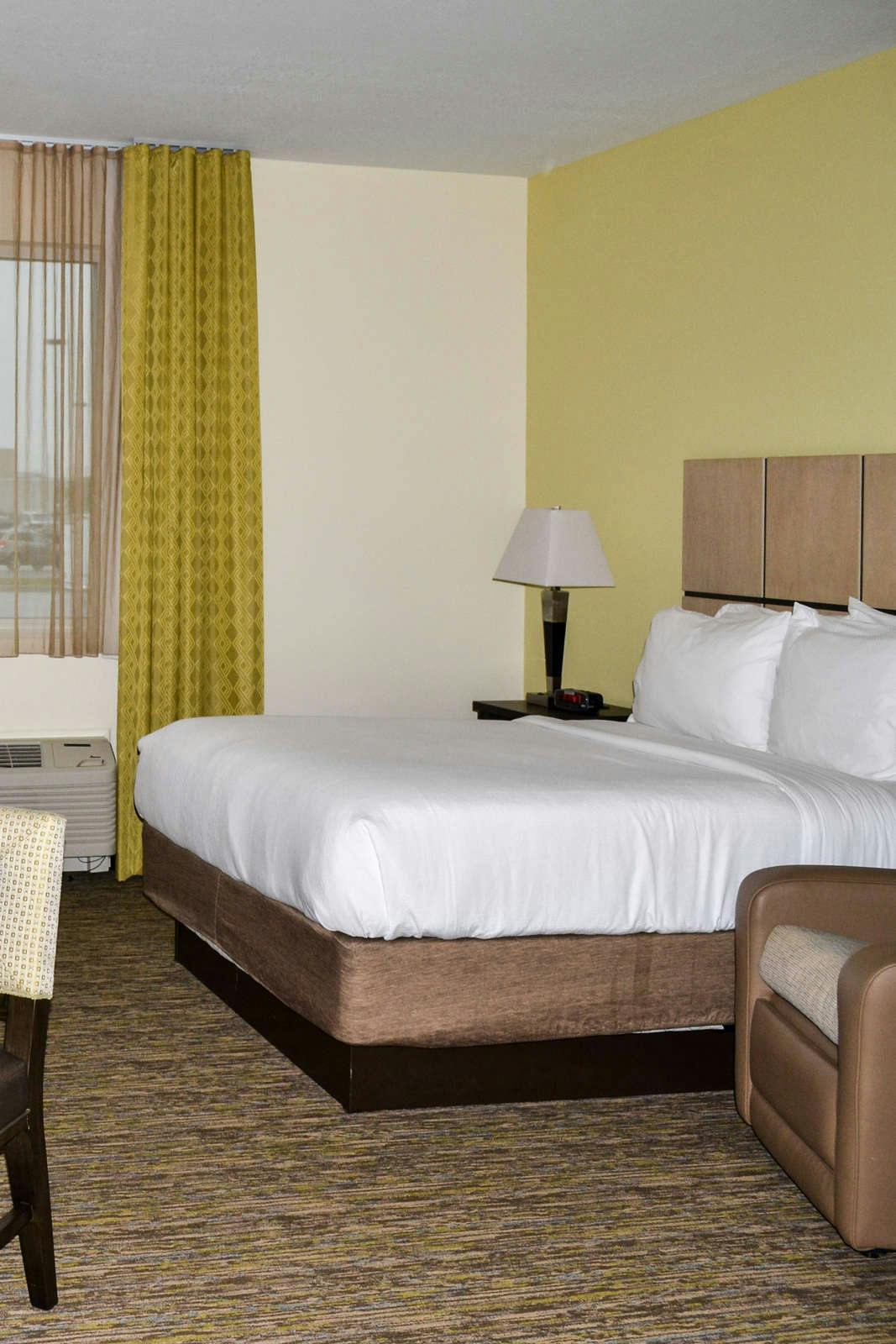 Hotel Candlewood Suites St. Clairsville photo 3