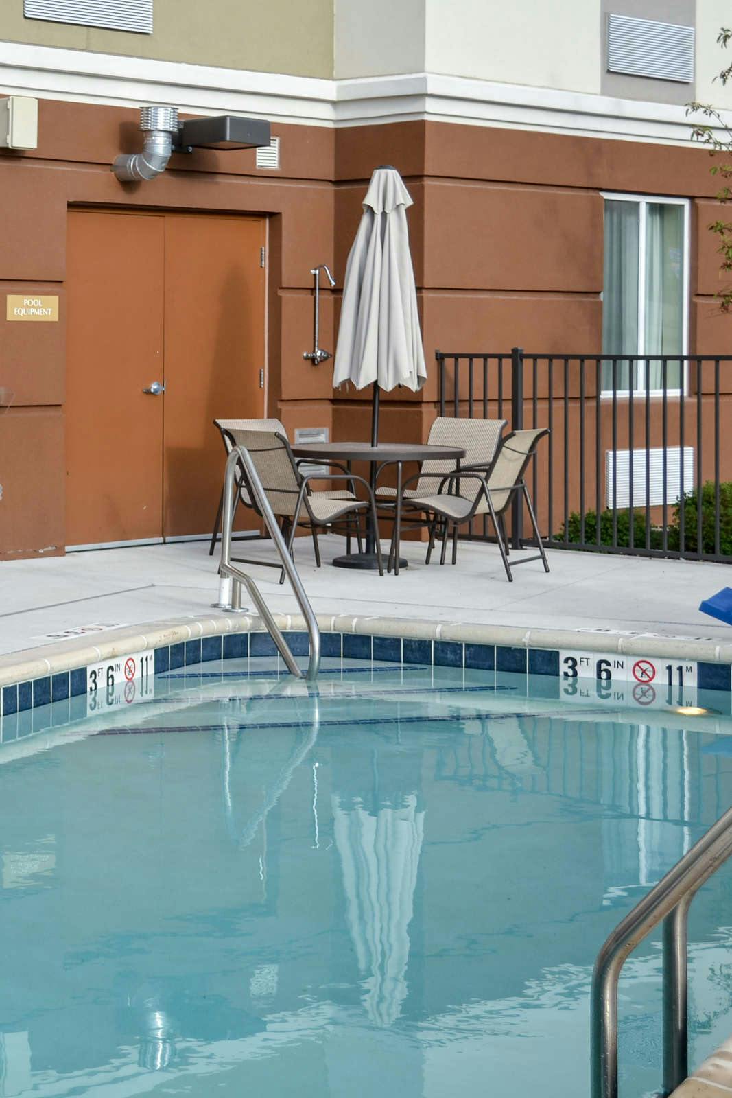 Hotel Candlewood Suites St. Clairsville photo 1