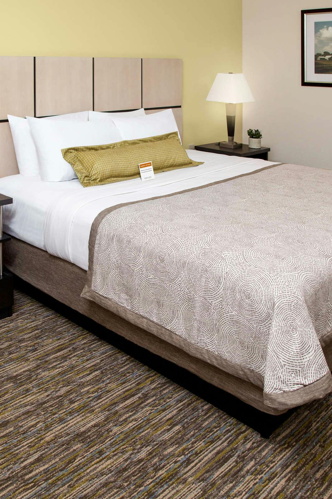 Hotel Candlewood Suites St. Clairsville photo 2