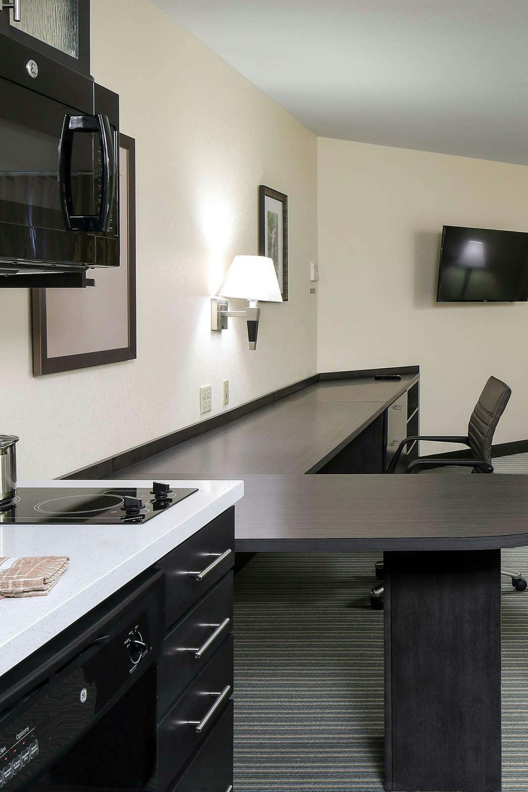 Hotel Candlewood Suites Newark South University Area photo 4