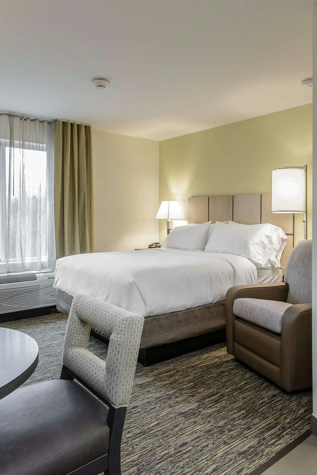 Hotel Candlewood Suites Mishawaka photo 2