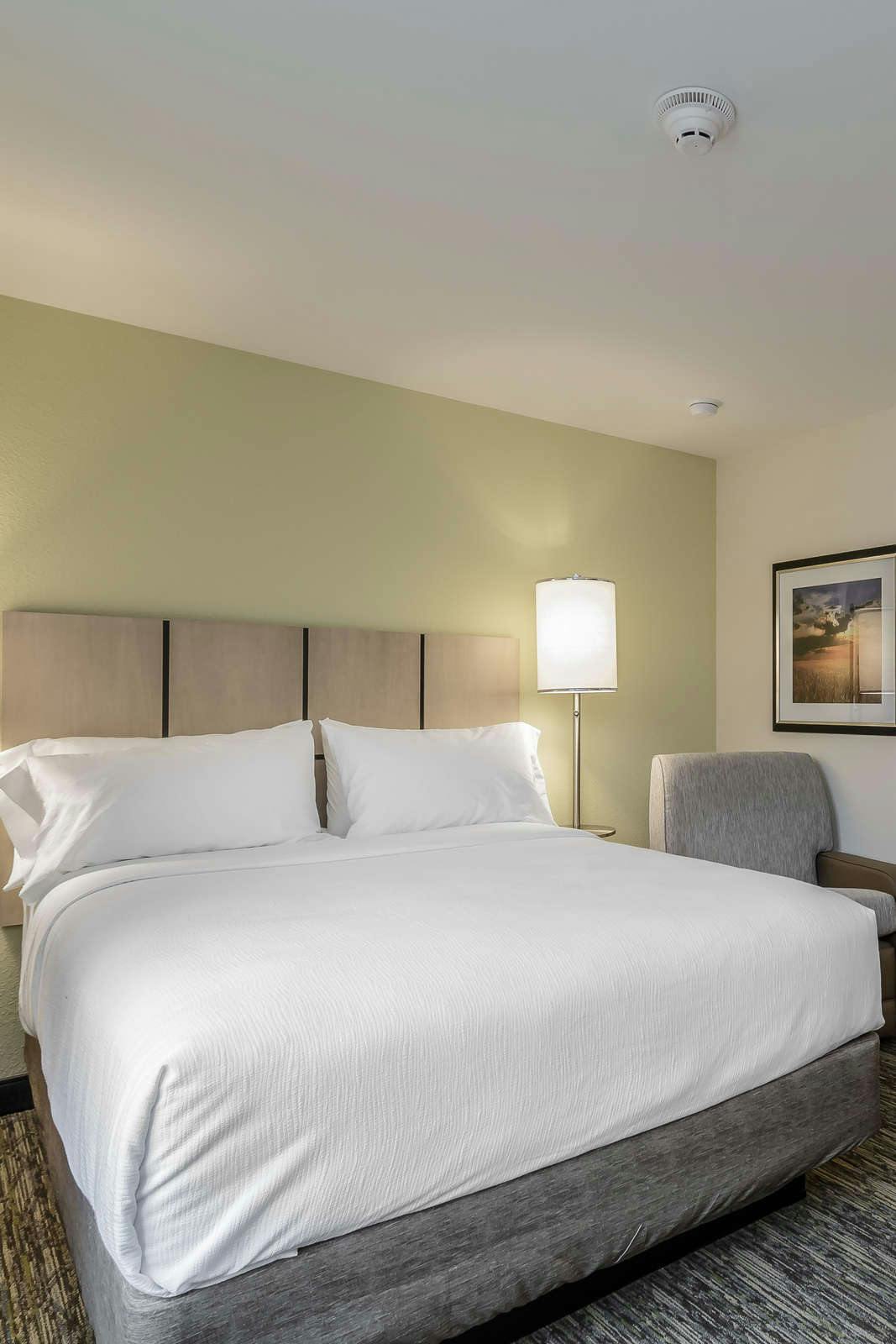 Hotel Candlewood Suites Mishawaka photo 3