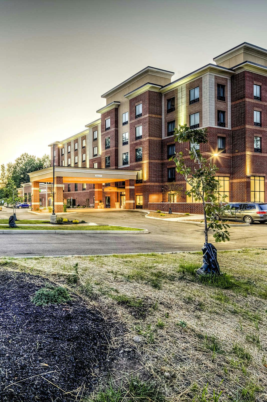 Hotel Holiday Inn Express & Suites Cleveland West Westlake photo 1