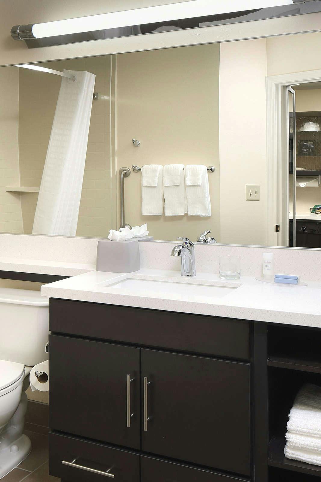 Hotel Candlewood Suites Newark South University Area photo 5