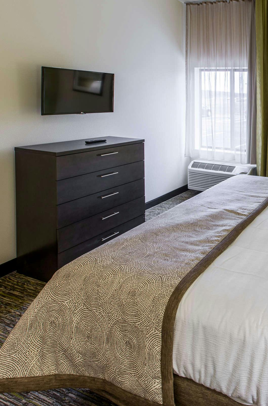 Hotel Candlewood Suites Overland Park - W 135th St. photo 4