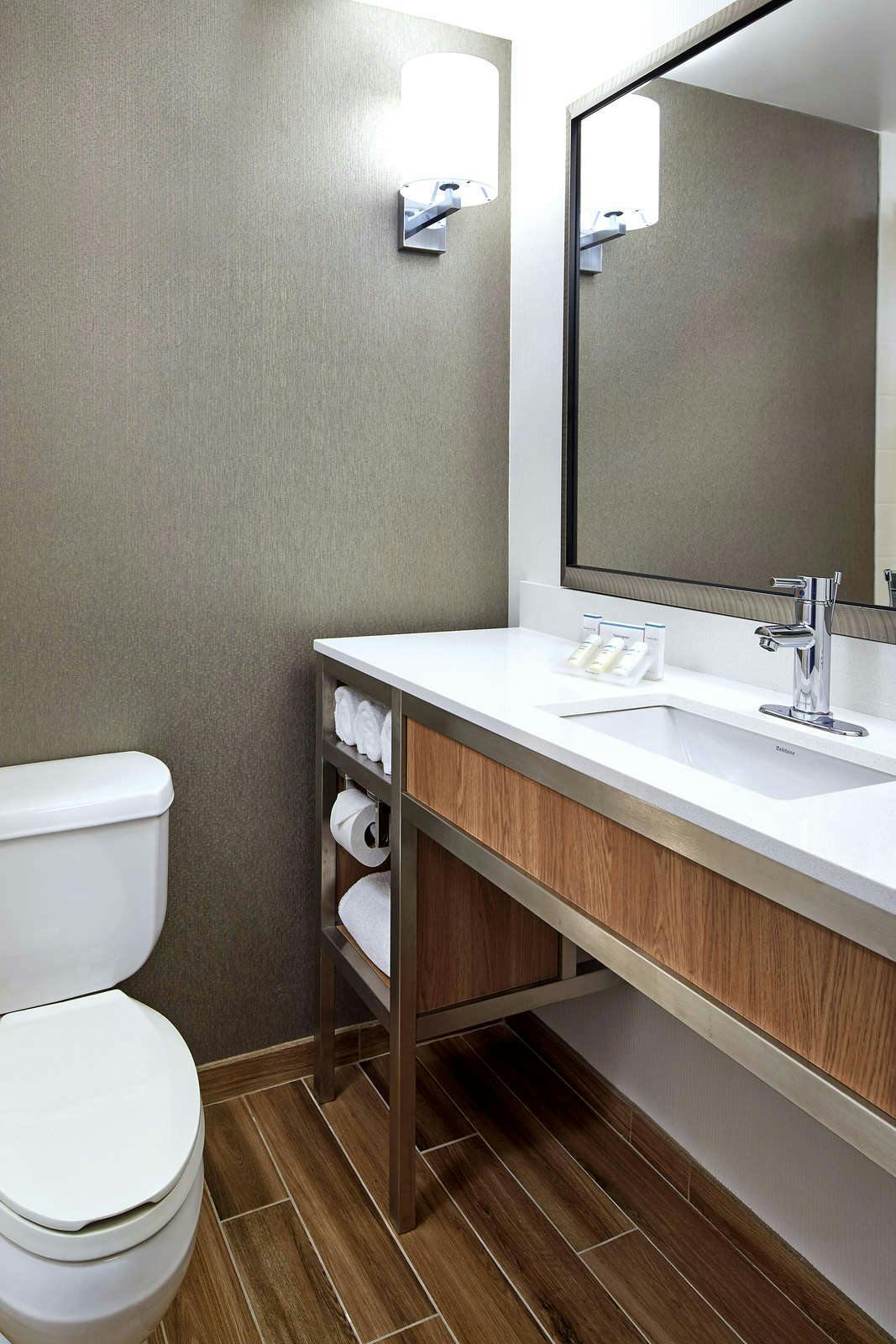 Hotel Hilton Garden Inn Portland/Lake Oswego photo 4