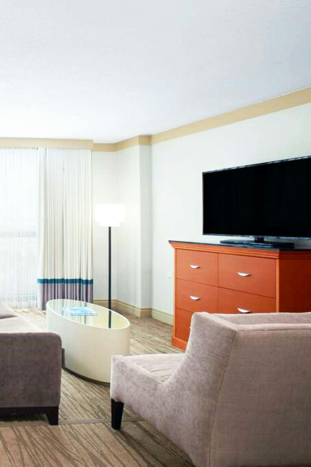 Hotel DoubleTree by Hilton Hotel Miami Airport & Convention Center photo 1