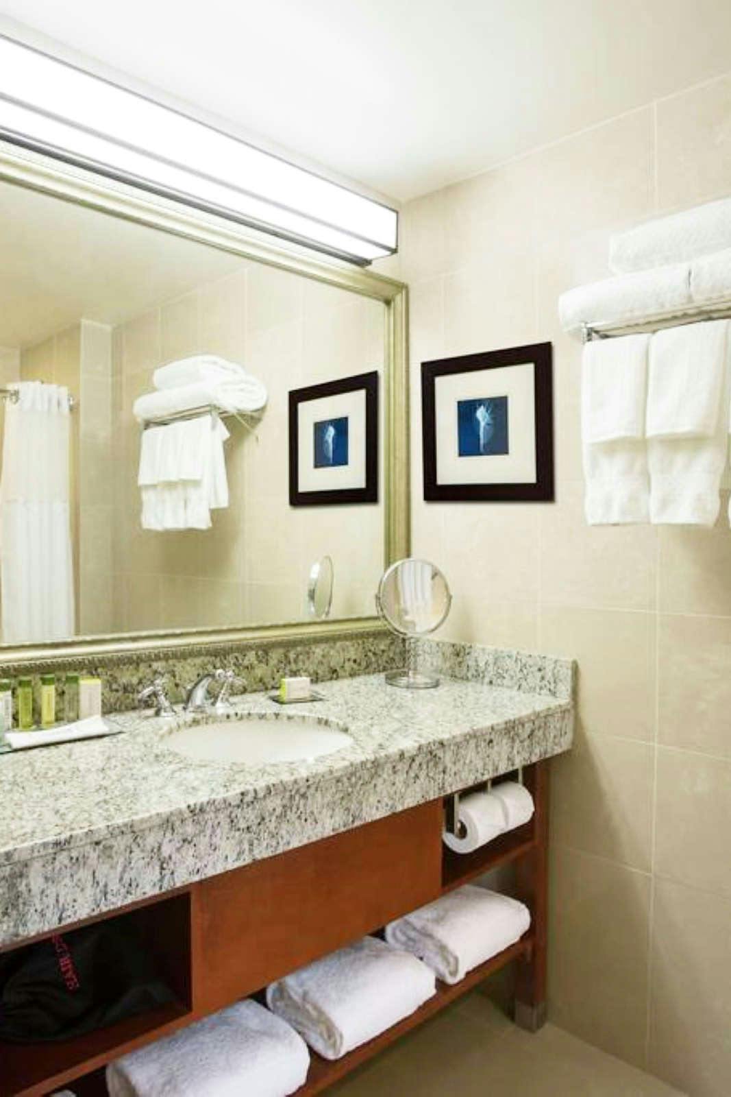 Hotel DoubleTree by Hilton Hotel Miami Airport & Convention Center photo 4
