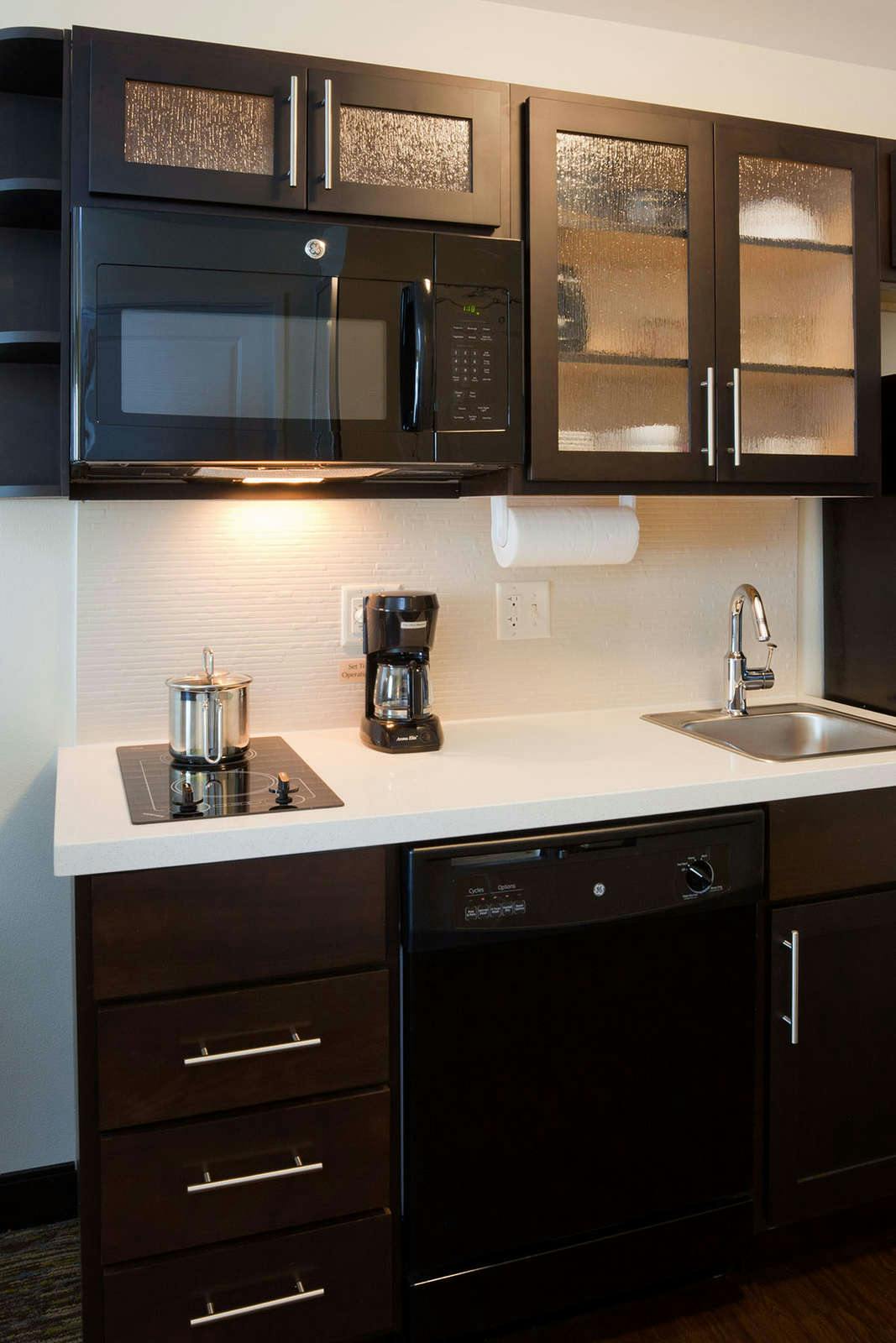 Hotel Candlewood Suites Bemidji photo 5