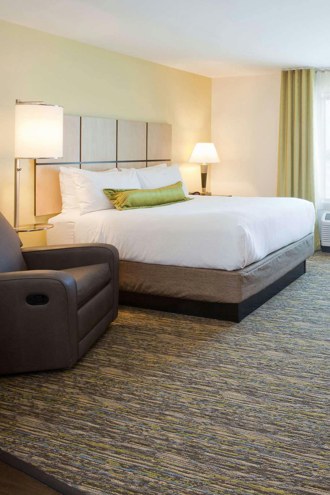 Hotel Candlewood Suites Bemidji photo 2