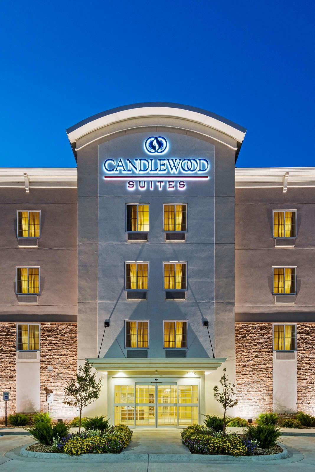 Hotel Candlewood Suites Kansas City Independence photo 1
