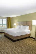 Hotel Candlewood Suites Omaha Millard Area photo 2