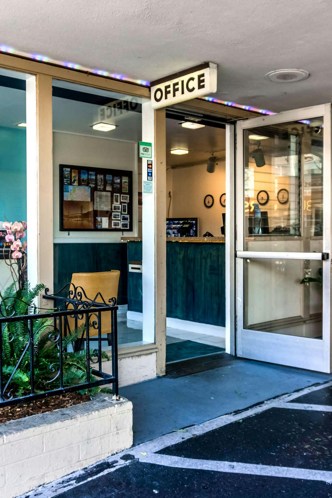 Hotel The Wharf Inn photo 2