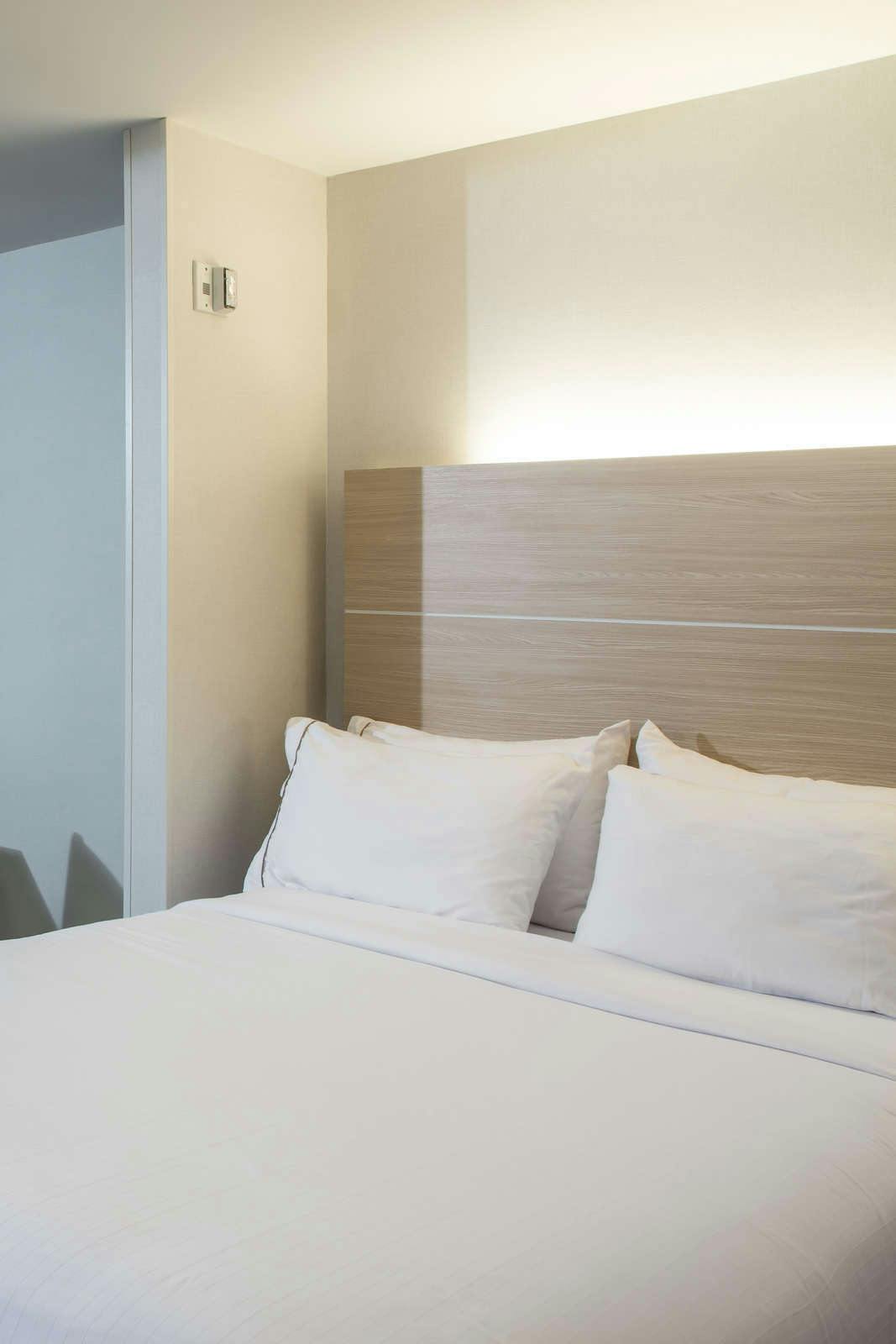 Hotel Holiday Inn Express & Suites Rochester Hills Detroit Area photo 2