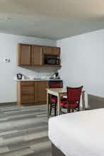 Hotel Holiday Inn Express & Suites Rochester Hills Detroit Area photo 5