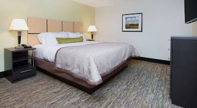 Candlewood Suites Columbia Hwy 63 & I-70