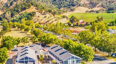 UpValley Inn & Hot Springs Napa Valley, an Ascend Collection Hotel