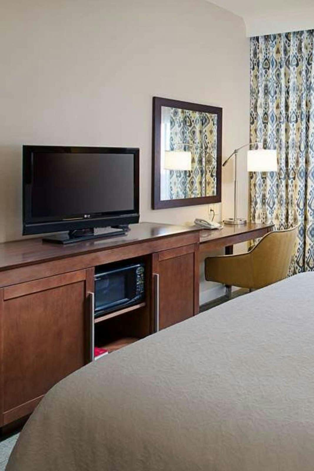 Hotel Hampton Inn & Suites Palmdale photo 3