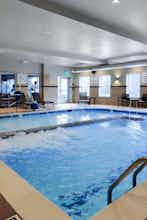 Hotel Holiday Inn Express & Suites Plymouth - Ann Arbor Area photo 1