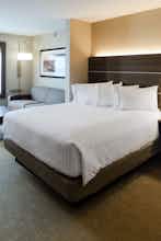 Hotel Holiday Inn Express & Suites Plymouth - Ann Arbor Area photo 2