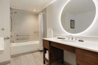 Hotel Embassy Suites by Hilton South Jordan Salt Lake City photo 3