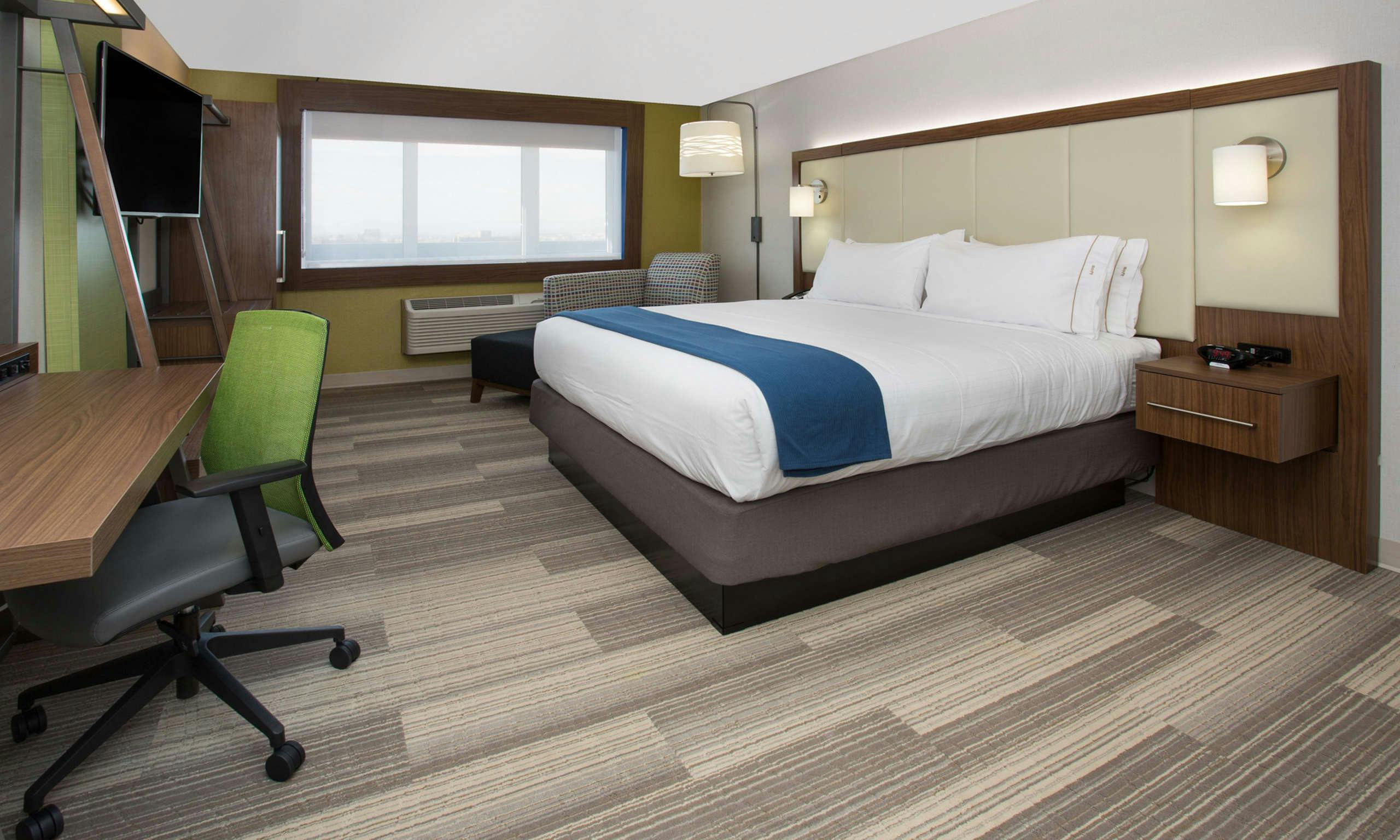 Holiday Inn Express & Suites West Memphis