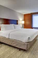 Hotel Holiday Inn Express & Suites Lincoln East - White Mountains photo 1