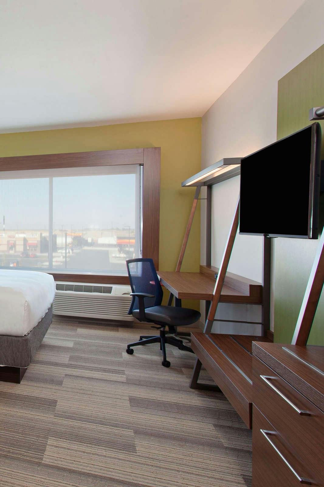 Hotel Holiday Inn Express & Suites Brigham City North Utah photo 3