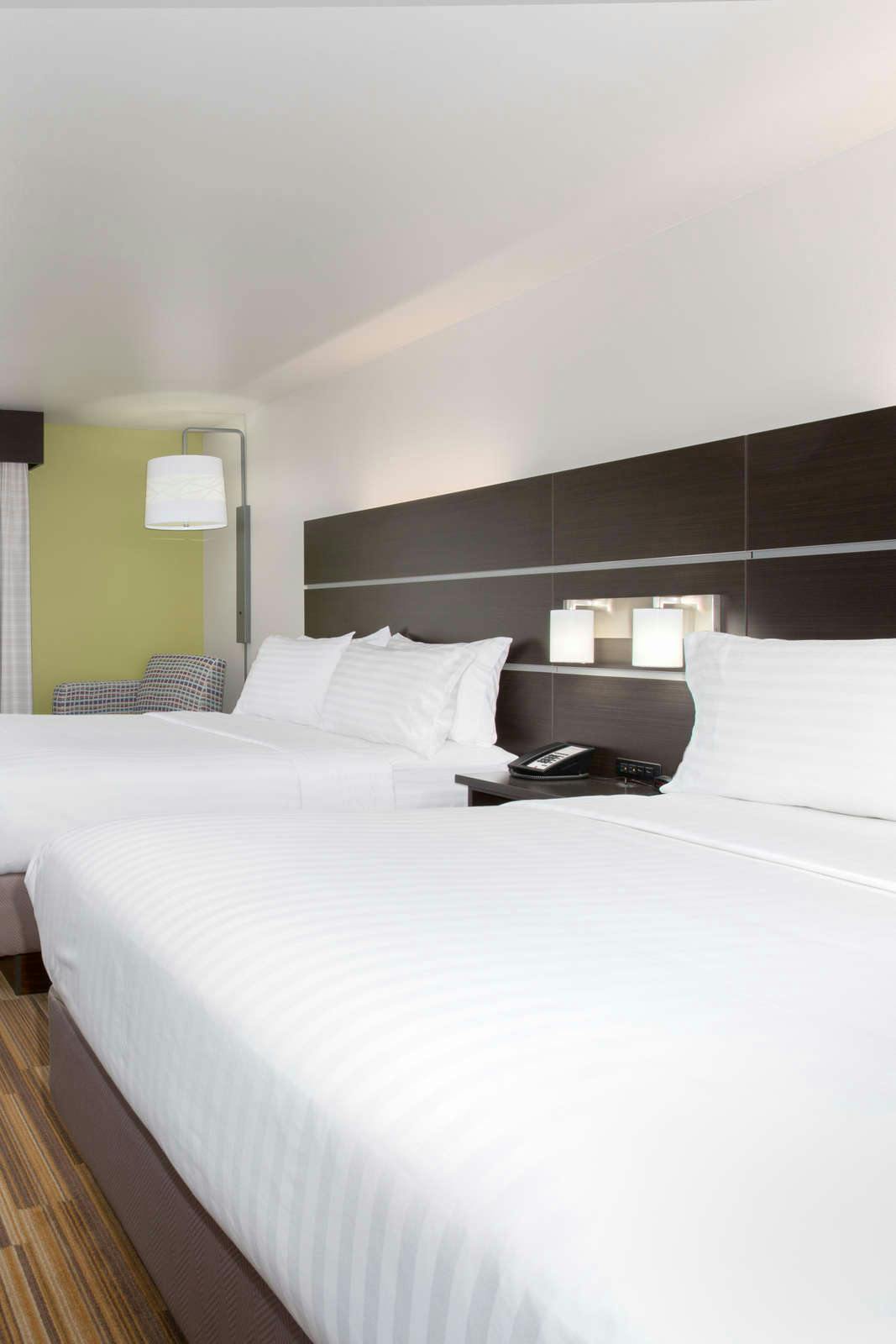 Hotel Holiday Inn Express & Suites Lincoln I-80 photo 3