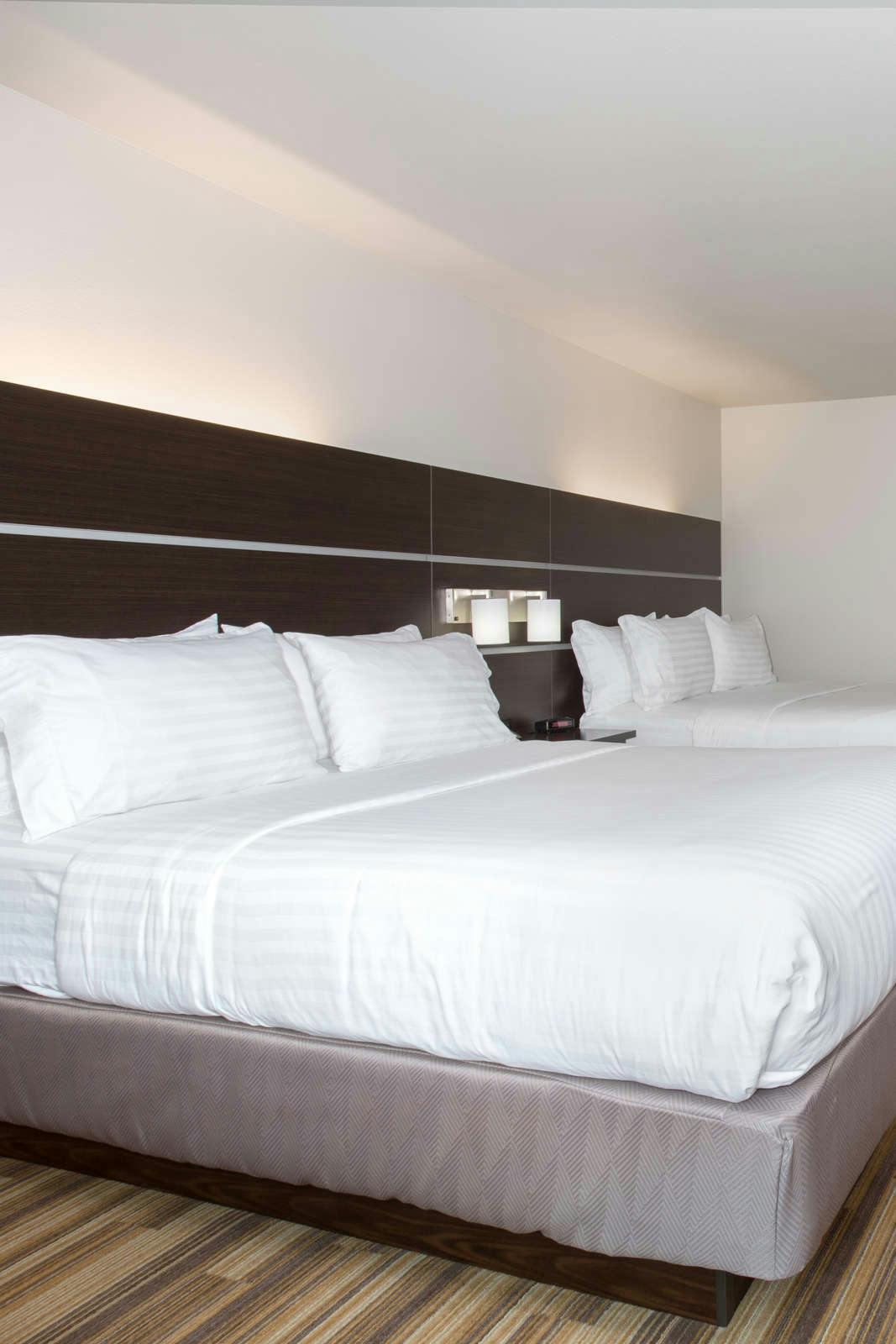 Hotel Holiday Inn Express & Suites Lincoln I-80 photo 4