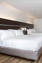 Hotel Holiday Inn Express & Suites Lincoln I-80 photo 4