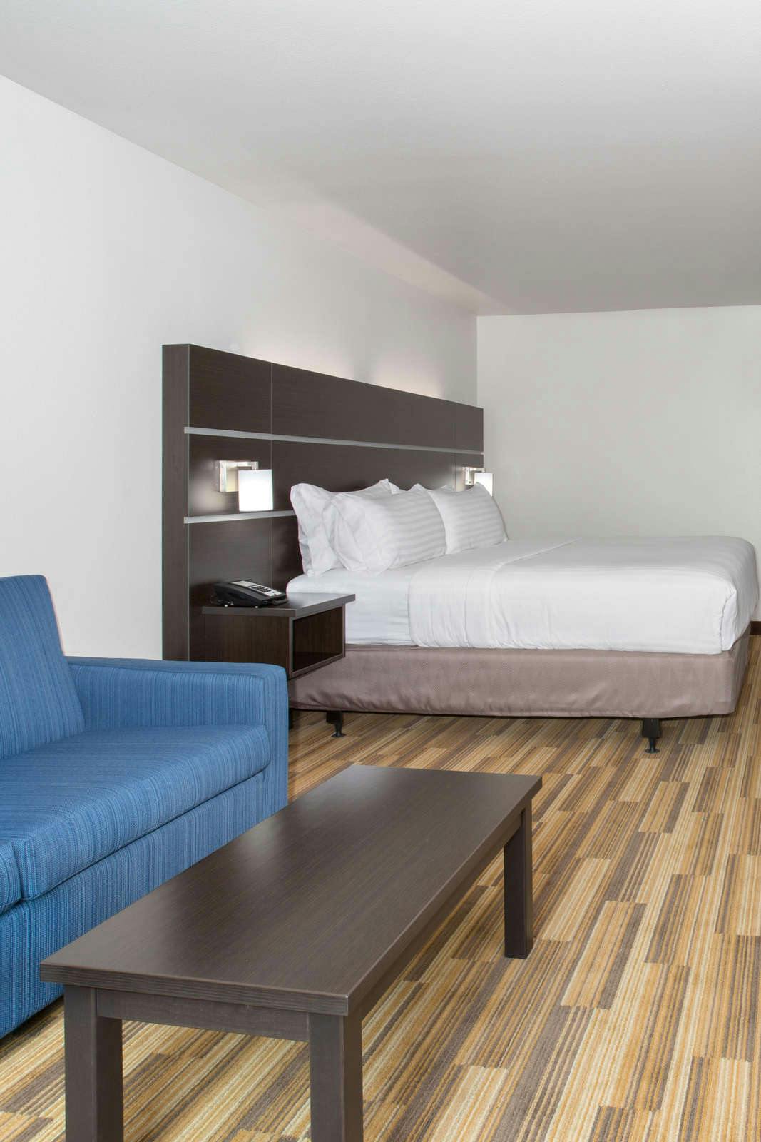 Hotel Holiday Inn Express & Suites Lincoln I-80 photo 2