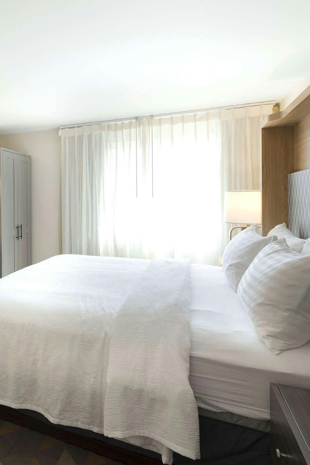 Hotel Holiday Inn Bloomington W MSP Airport Area photo 3