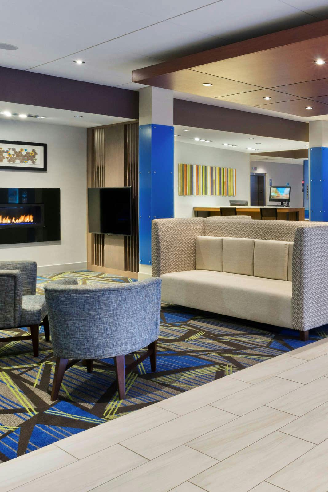 Hotel Holiday Inn Express & Suites Medina photo 5