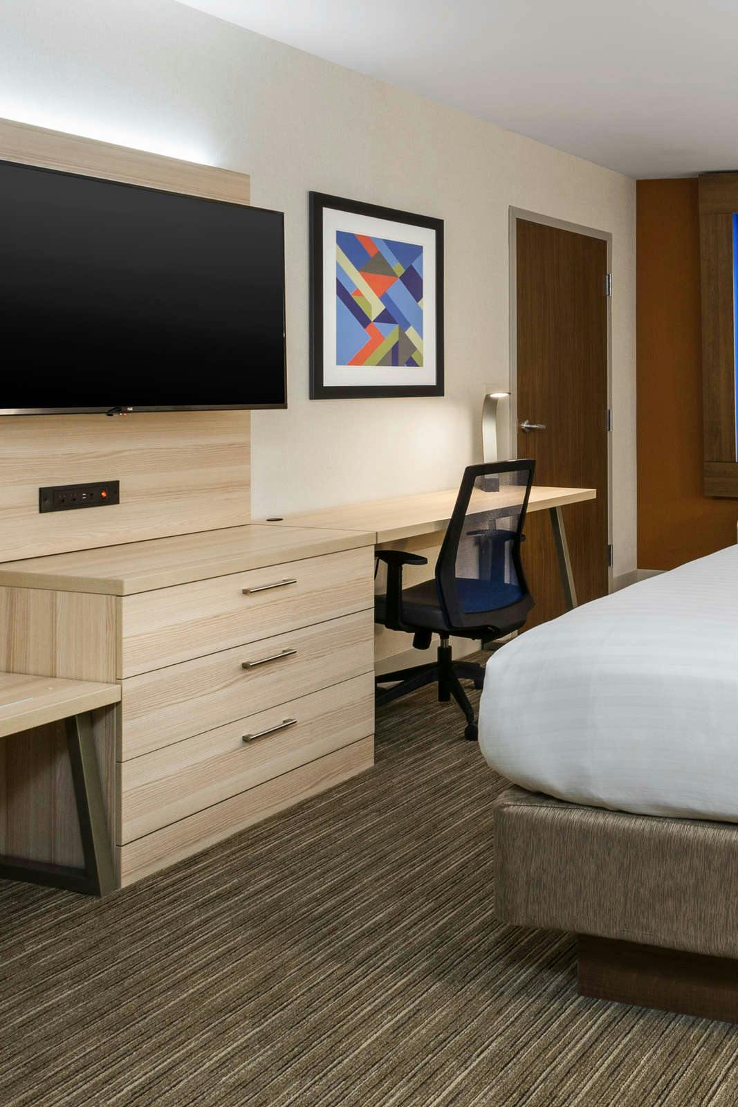 Hotel Holiday Inn Express & Suites Medina photo 3