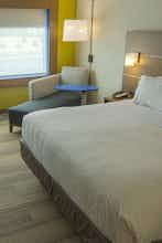 Hotel Holiday Inn Express & Suites Boise Airport photo 1