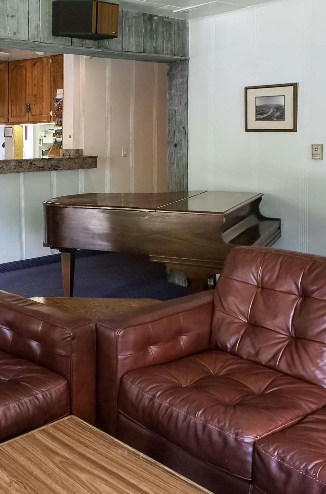 Hotel St. Moritz Lodge & Condominiums photo 5