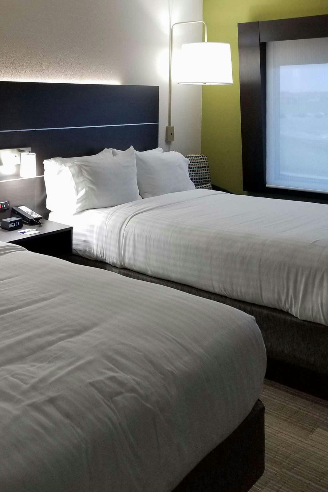 Hotel Holiday Inn Express & Suites Kansas City - Lee's Summit photo 4