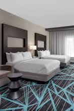 Hotel Holiday Inn Express & Suites Charlotte Airport, an IHG Hotel photo 2