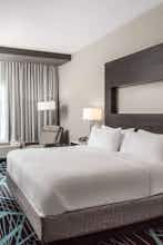 Hotel Holiday Inn Express & Suites Charlotte Airport, an IHG Hotel photo 1